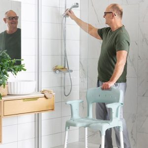 SWIFT - Cadeira formato rectangular, com braços e costas